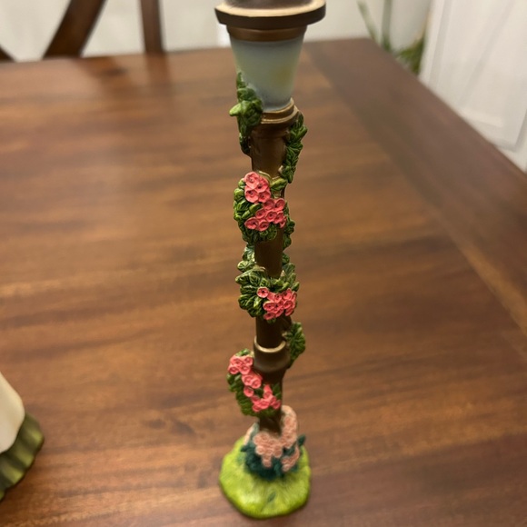 Avon Burgundy and Cream Victorian Figurine with Floral Lamp Post - Picture 3 of 5